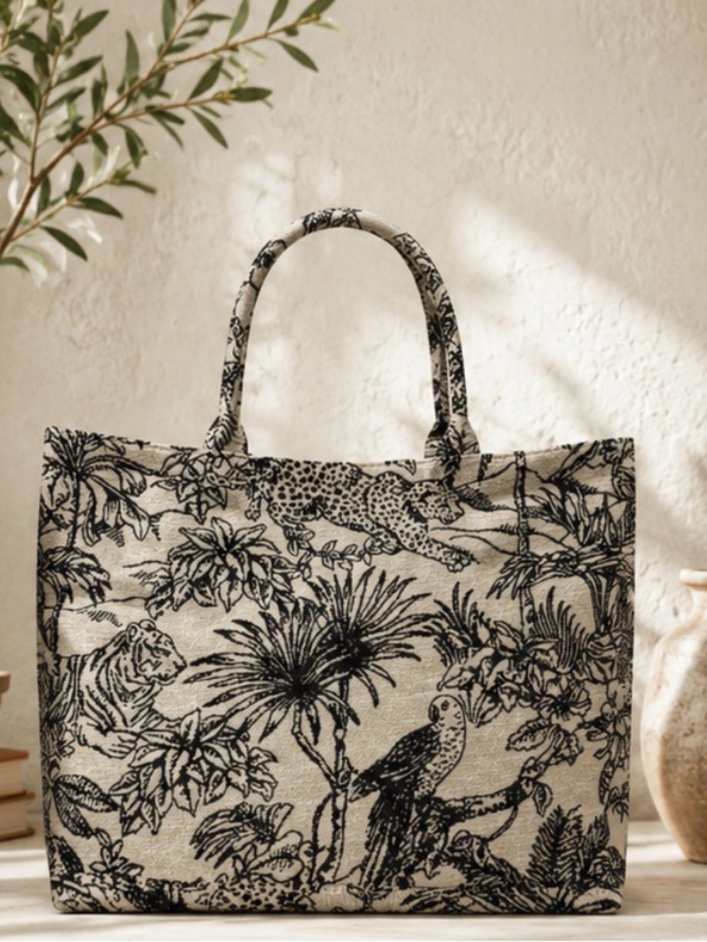 Source Unknown Black and Cream Jungle Print Tote